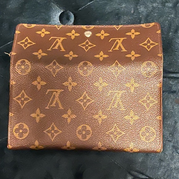 Vintage Louis Vuitton wallet - Picture 2 of 4